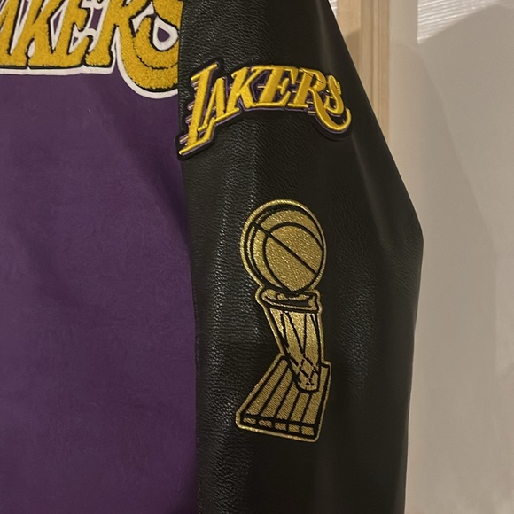 LOS ANGELES LAKERS COLOR BLOCK VARSITY JKT - Picture 3 of 12